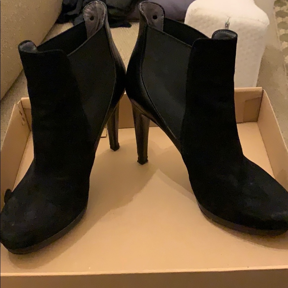 Heeled booties